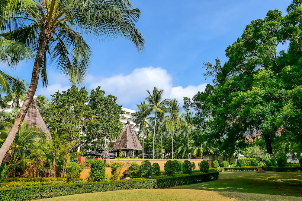 Paradox Resort Phuket — Hotel building in Karon, Phuket Province
