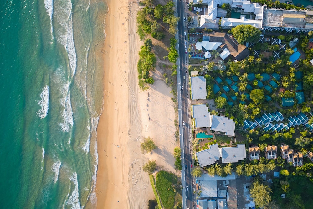 Paradox Resort Phuket — Beach in Karon, Phuket Province
