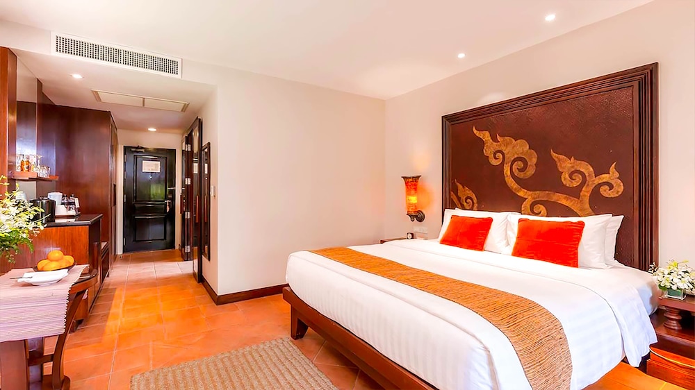 Paradox Resort Phuket — Hotel rooms in Karon, Phuket Province