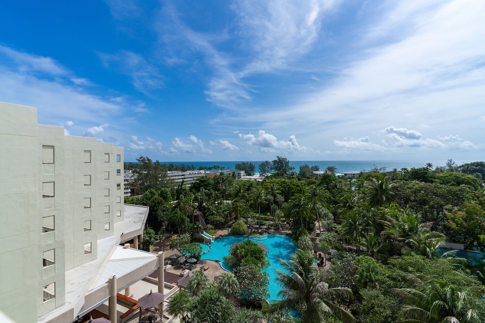 Paradox Resort Phuket — Swimming pool in Karon, Phuket Province