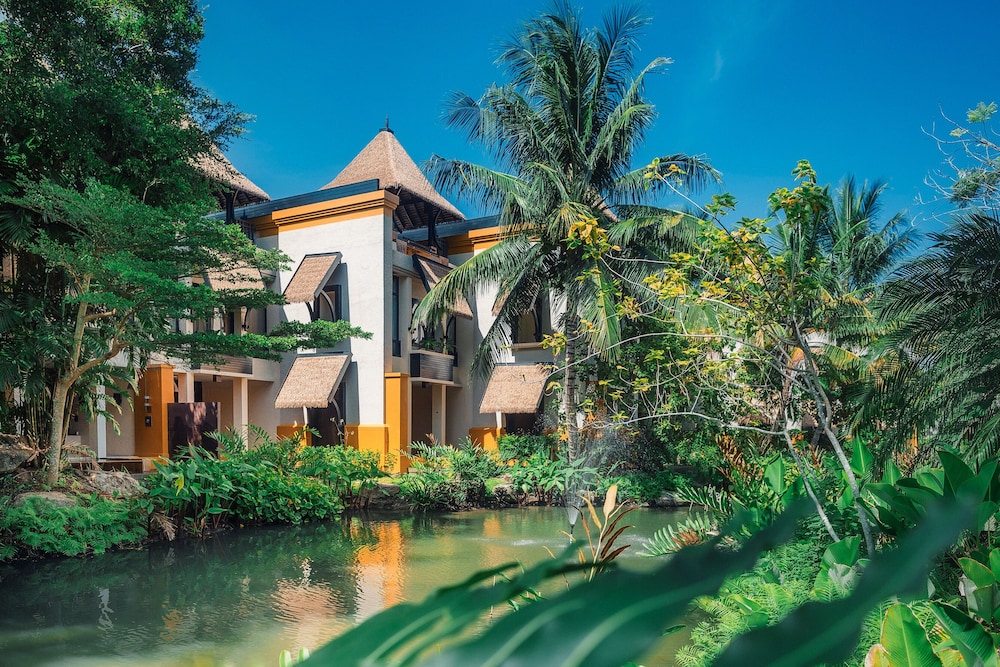 Paradox Resort Phuket — Hotel building in Karon, Phuket Province