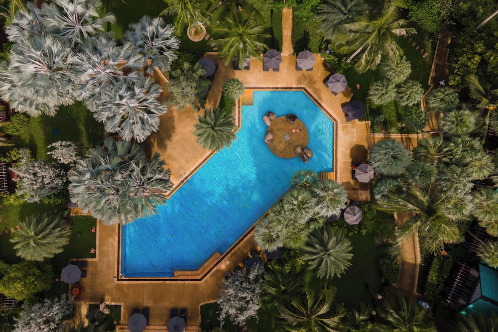 Paradox Resort Phuket — Swimming pool in Karon, Phuket Province