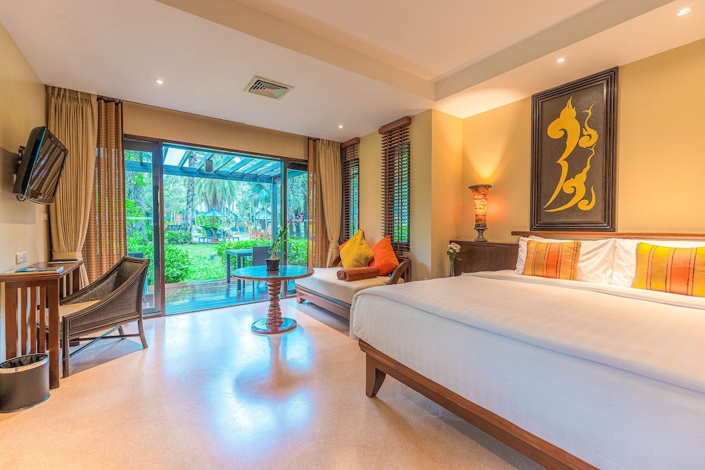 Paradox Resort Phuket — Hotel rooms in Karon, Phuket Province