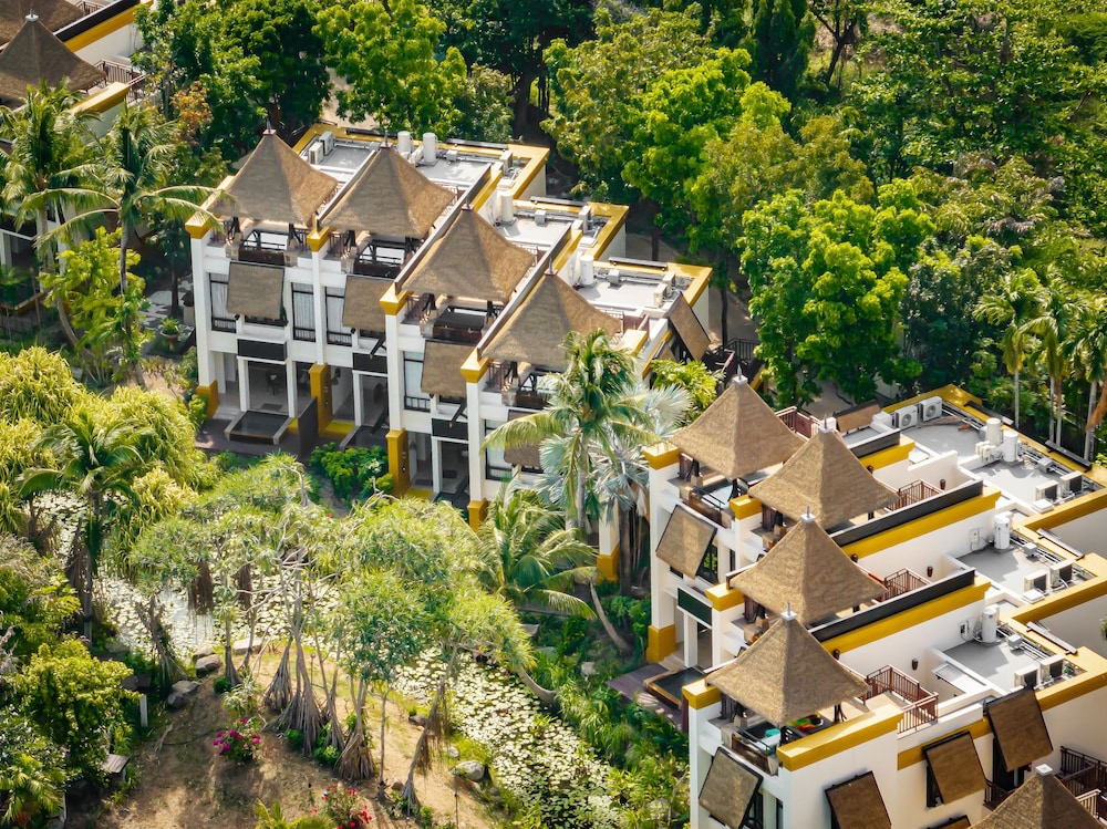 Paradox Resort Phuket — Hotel building in Karon, Phuket Province