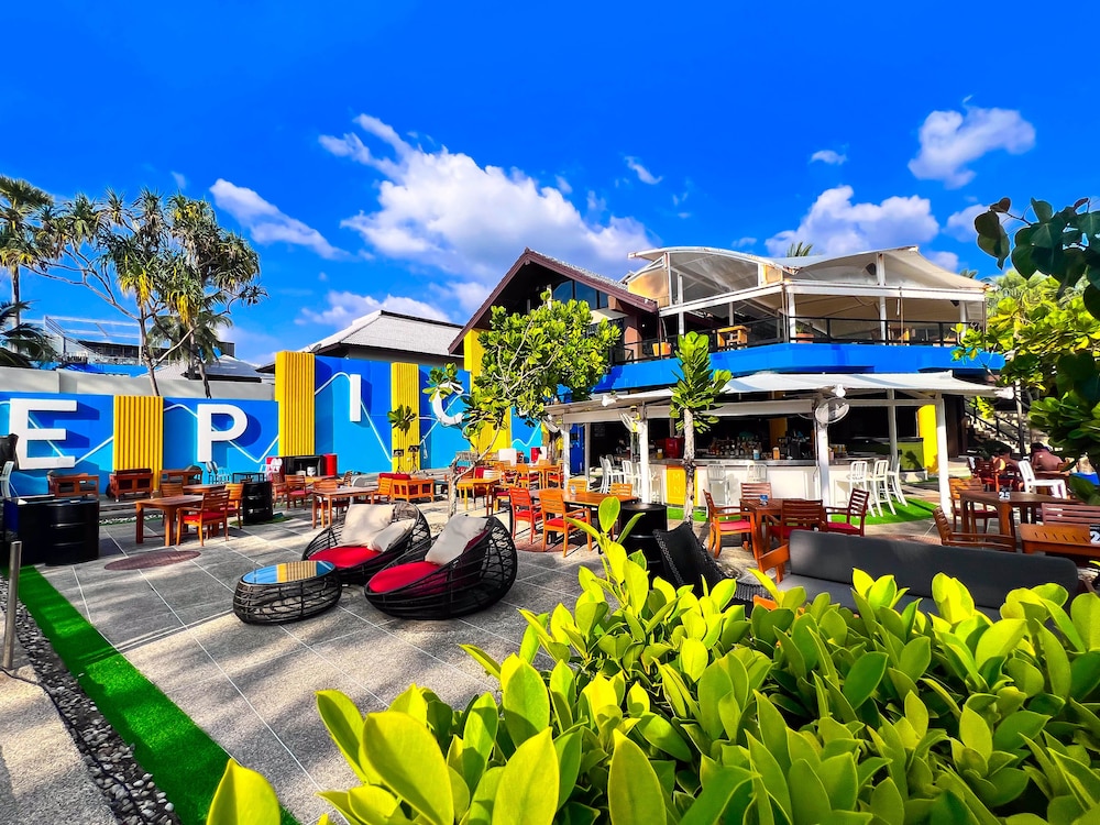 Paradox Resort Phuket — Restaurant & bars in Karon, Phuket Province