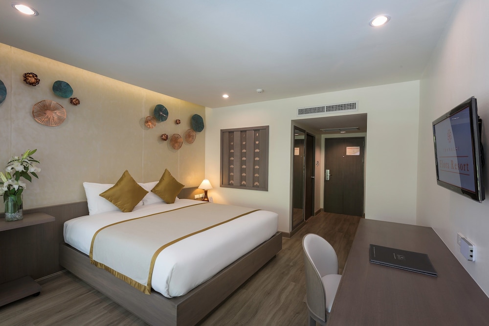 Chanalai Flora Resort, Kata Beach — Hotel rooms in Karon, Phuket Province