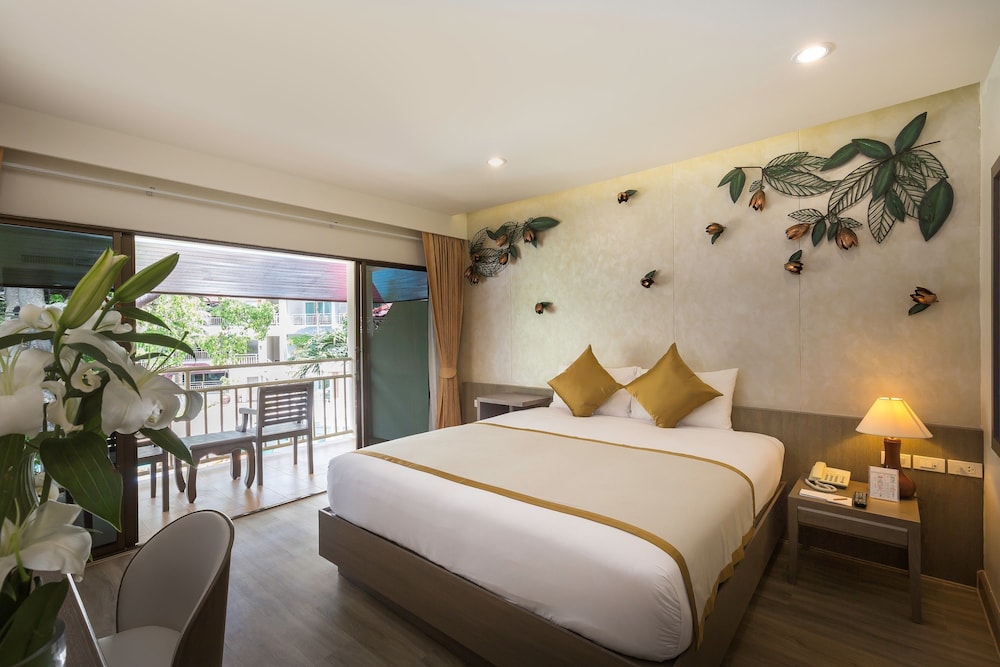 Chanalai Flora Resort, Kata Beach — Hotel rooms in Karon, Phuket Province
