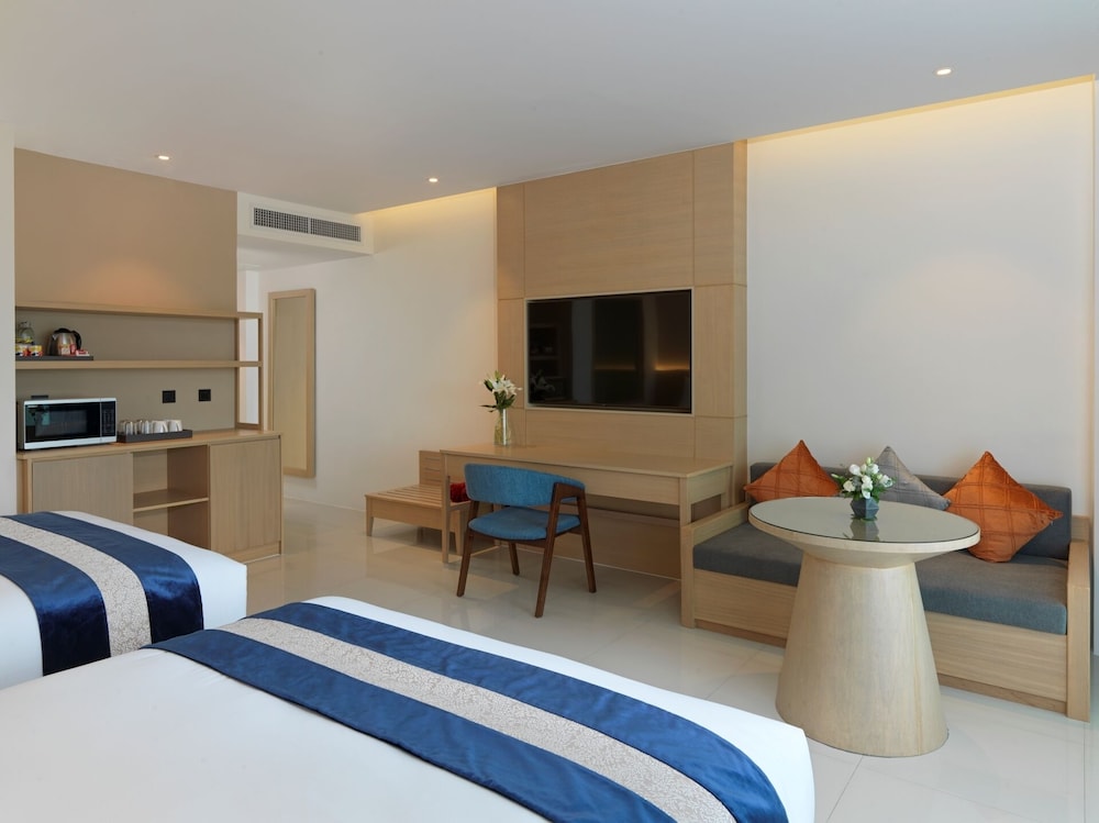 Chanalai Flora Resort, Kata Beach — Hotel rooms in Karon, Phuket Province