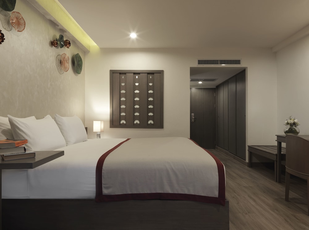 Chanalai Flora Resort, Kata Beach — Hotel rooms in Karon, Phuket Province