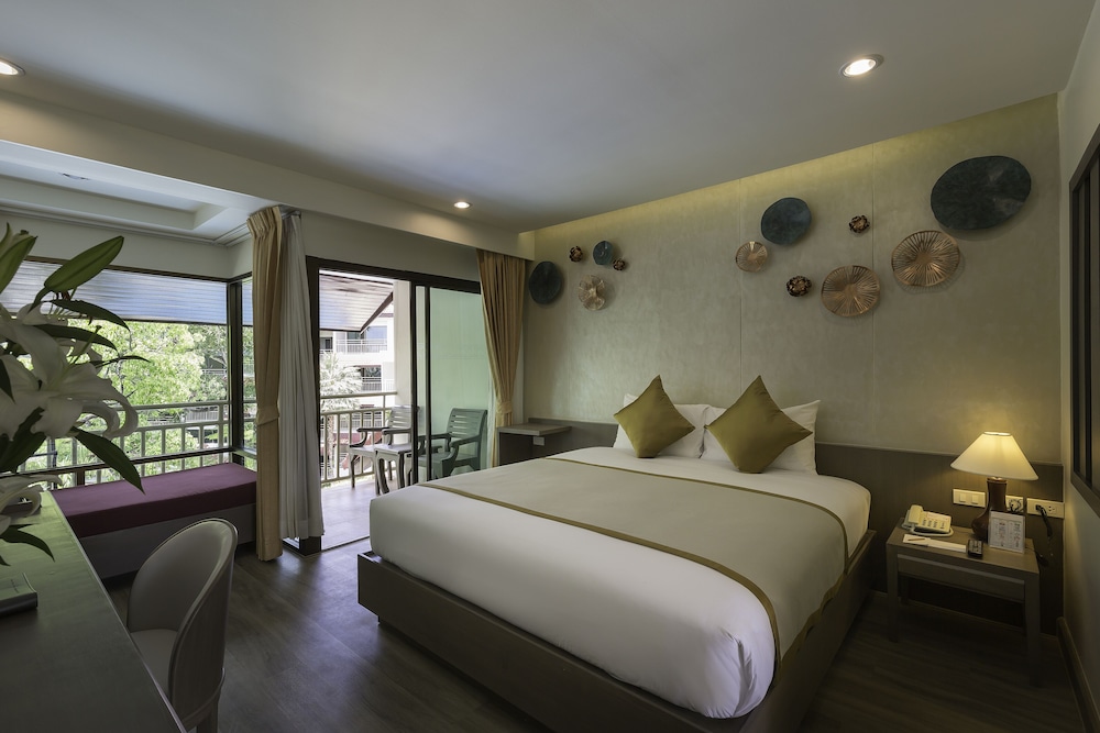 Chanalai Flora Resort, Kata Beach — Hotel rooms in Karon, Phuket Province