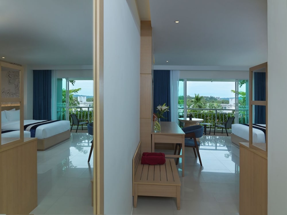 Chanalai Flora Resort, Kata Beach — Hotel rooms in Karon, Phuket Province