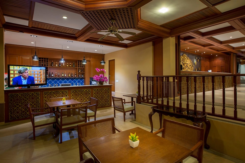 Chanalai Garden Resort, Kata Beach — Restaurant & bars in Karon, Phuket Province
