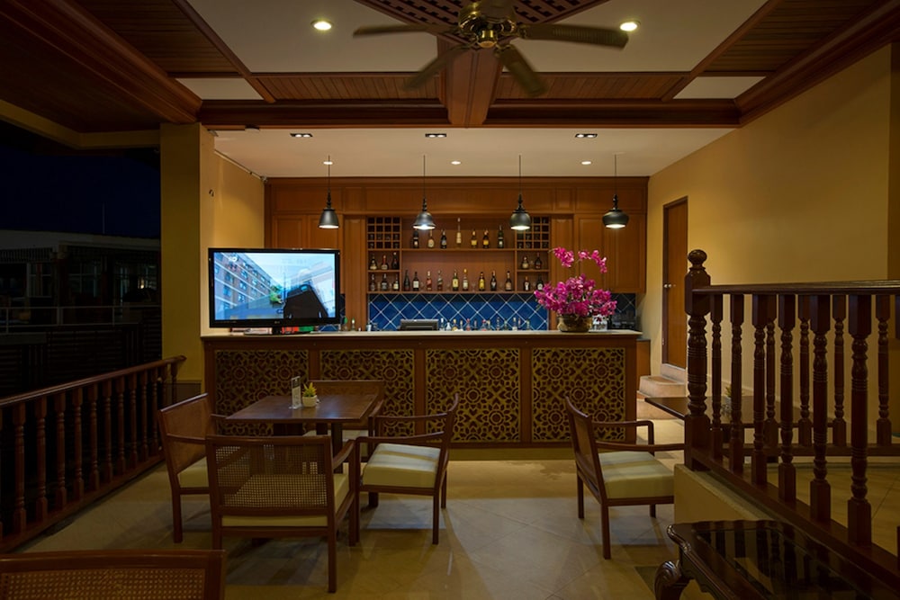Chanalai Garden Resort, Kata Beach — Restaurant & bars in Karon, Phuket Province
