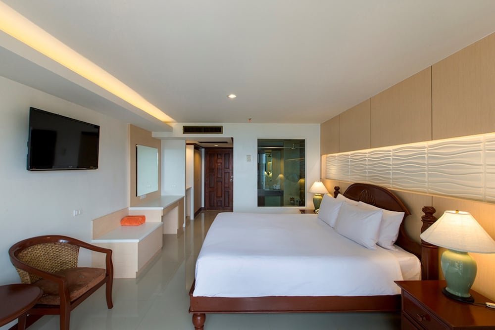 Chanalai Garden Resort, Kata Beach — Hotel rooms in Karon, Phuket Province