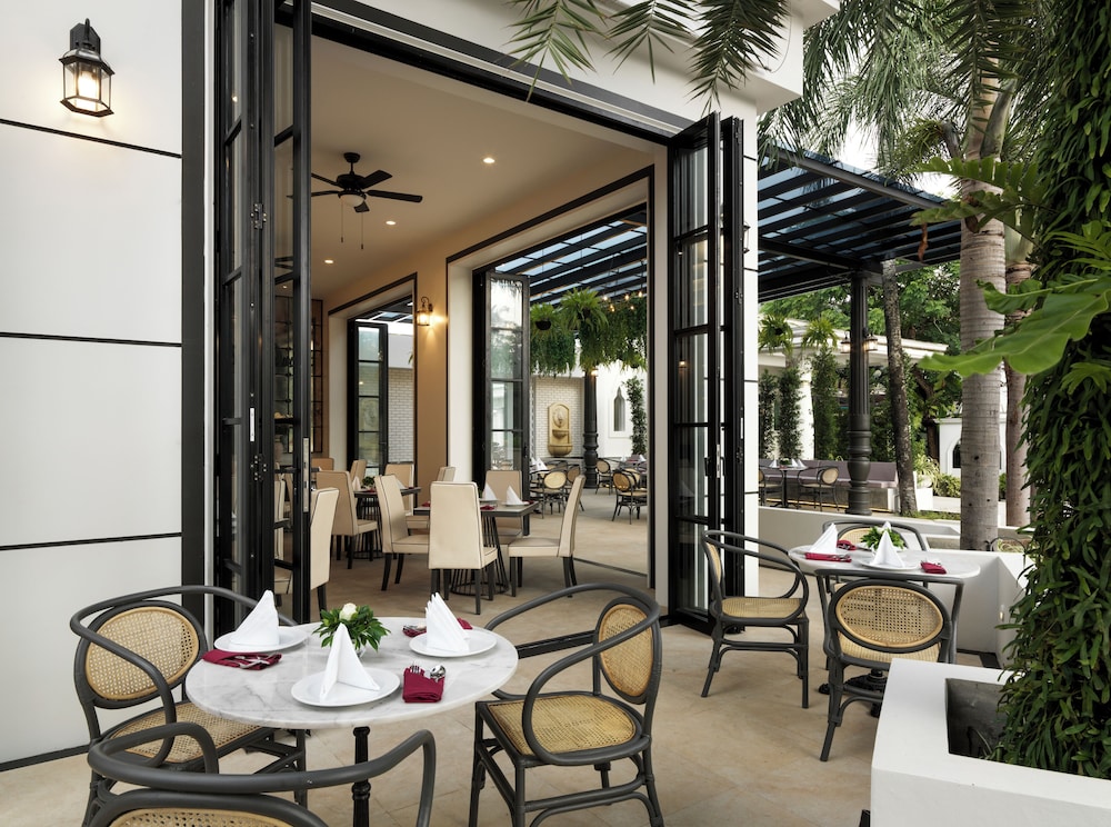 Chanalai Romantica Resort Kata Beach - Adults Only — Restaurant & bars in Karon, Phuket Province