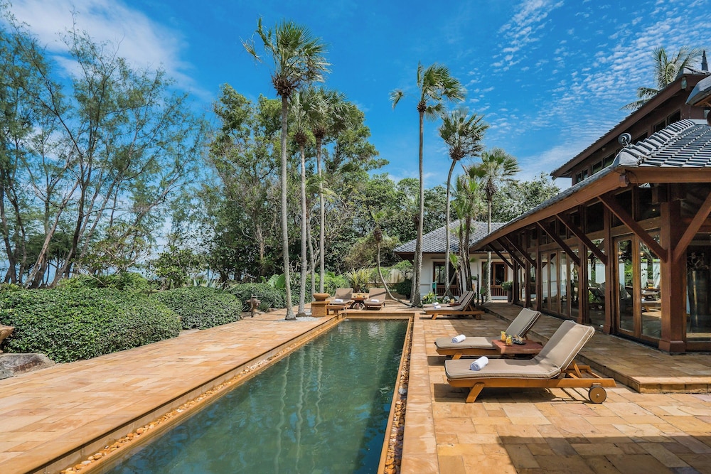 JW Marriott Phuket Resort & Spa — Swimming pool in Mai Khao, Phuket Province