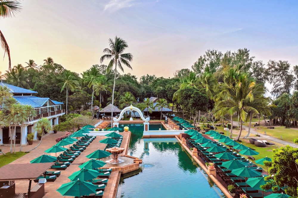 JW Marriott Phuket Resort & Spa — Swimming pool in Mai Khao, Phuket Province