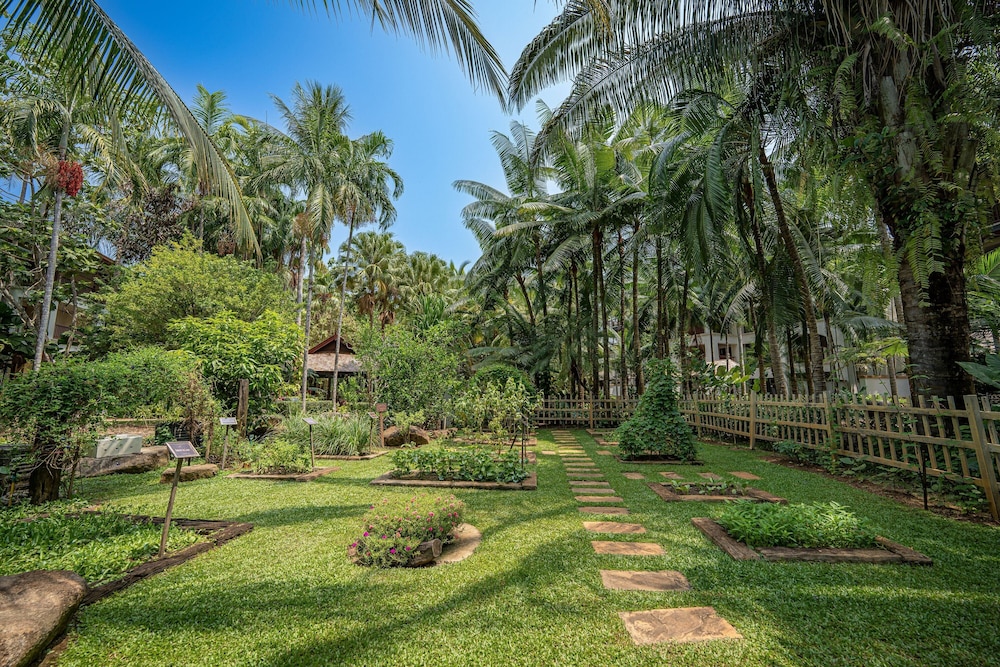 JW Marriott Phuket Resort & Spa — Hotel building in Mai Khao, Phuket Province