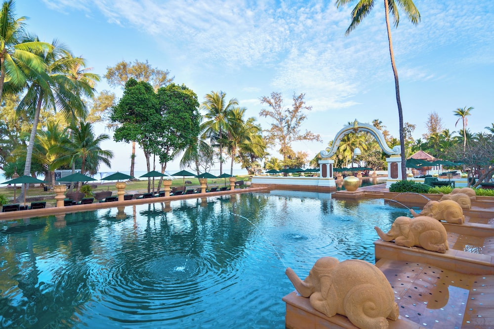 JW Marriott Phuket Resort & Spa — Swimming pool in Mai Khao, Phuket Province