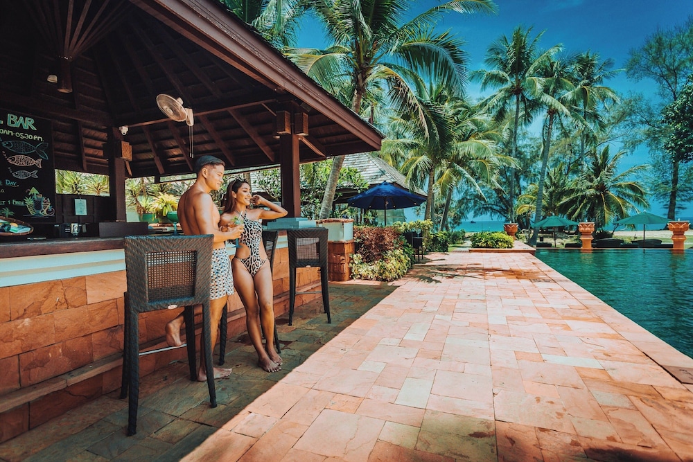 JW Marriott Phuket Resort & Spa — Restaurant & bars in Mai Khao, Phuket Province