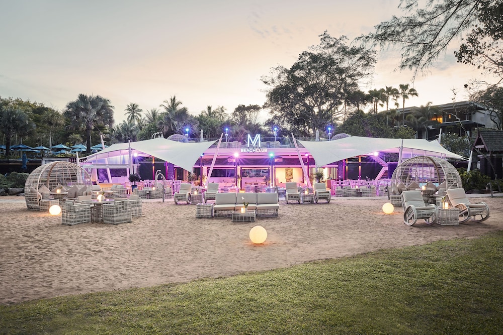 JW Marriott Phuket Resort & Spa — Restaurant & bars in Mai Khao, Phuket Province