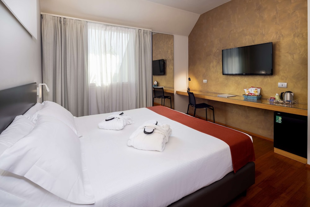 Best Western Hotel Major — Hotel rooms in Milan, Lombardy