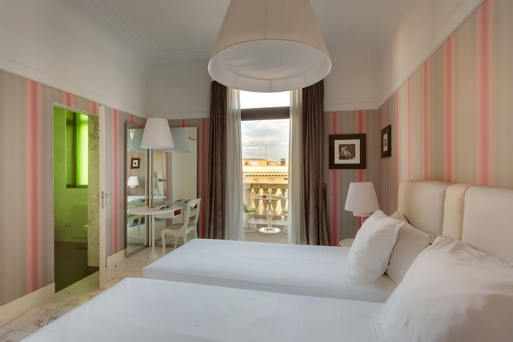 Grand Hotel Palace Rome — Hotel rooms in Rome, Lazio