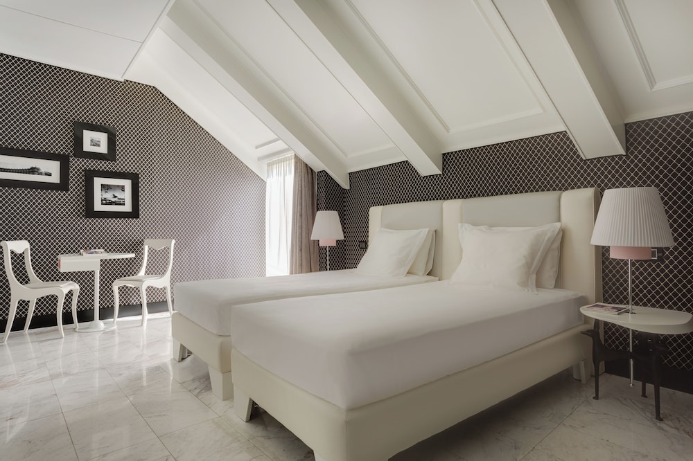 Grand Hotel Palace Rome — Hotel rooms in Rome, Lazio
