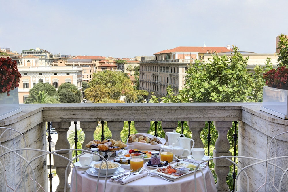 Grand Hotel Palace Rome — Restaurant & bars in Rome, Lazio