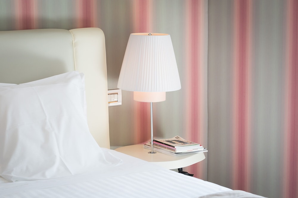 Grand Hotel Palace Rome — Hotel rooms in Rome, Lazio
