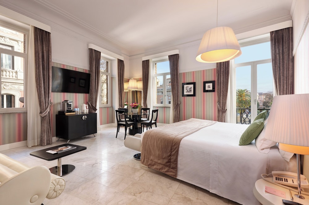 Grand Hotel Palace Rome — Hotel rooms in Rome, Lazio