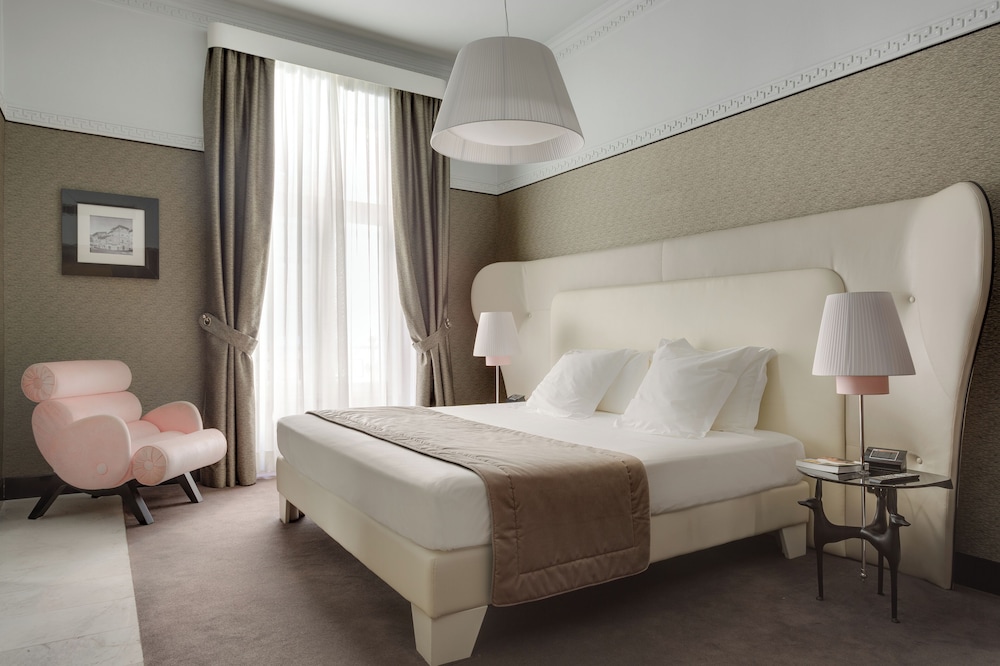 Grand Hotel Palace Rome — Hotel rooms in Rome, Lazio