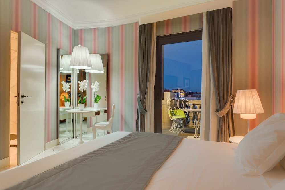 Grand Hotel Palace Rome — Hotel rooms in Rome, Lazio