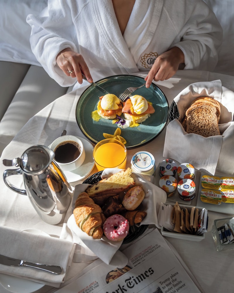 Grand Hotel Palace Rome — Hotel rooms in Rome, Lazio
