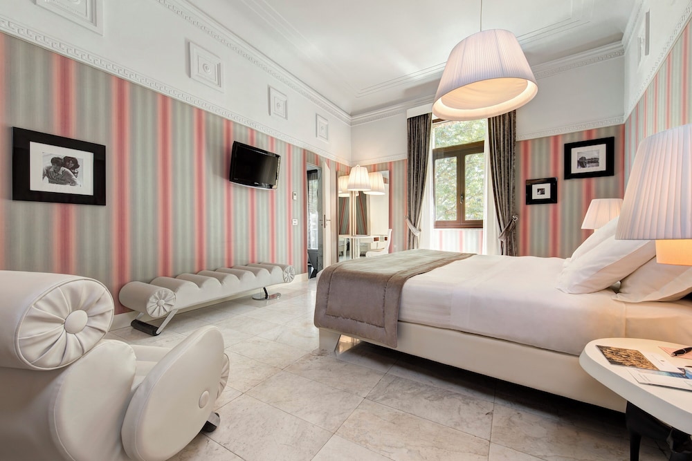 Grand Hotel Palace Rome — Hotel rooms in Rome, Lazio