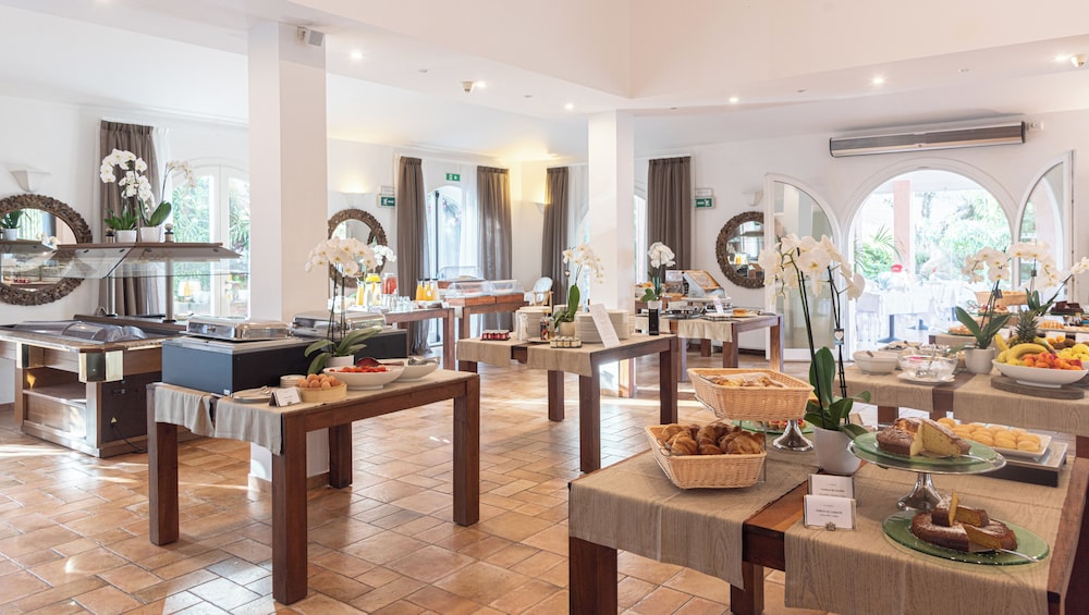 Hotel Cala Caterina - Relaxing Escape — Restaurant & bars in Villasimius, Sardinia