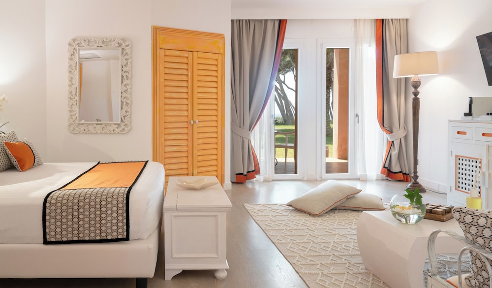Hotel Cala Caterina - Relaxing Escape — Hotel rooms in Villasimius, Sardinia