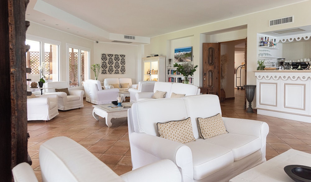 Hotel Cala Caterina - Relaxing Escape — Hotel building in Villasimius, Sardinia