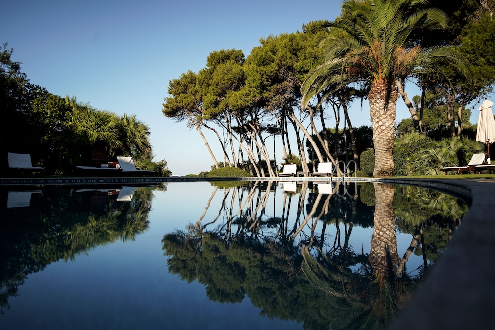 Hotel Cala Caterina - Relaxing Escape — Swimming pool in Villasimius, Sardinia