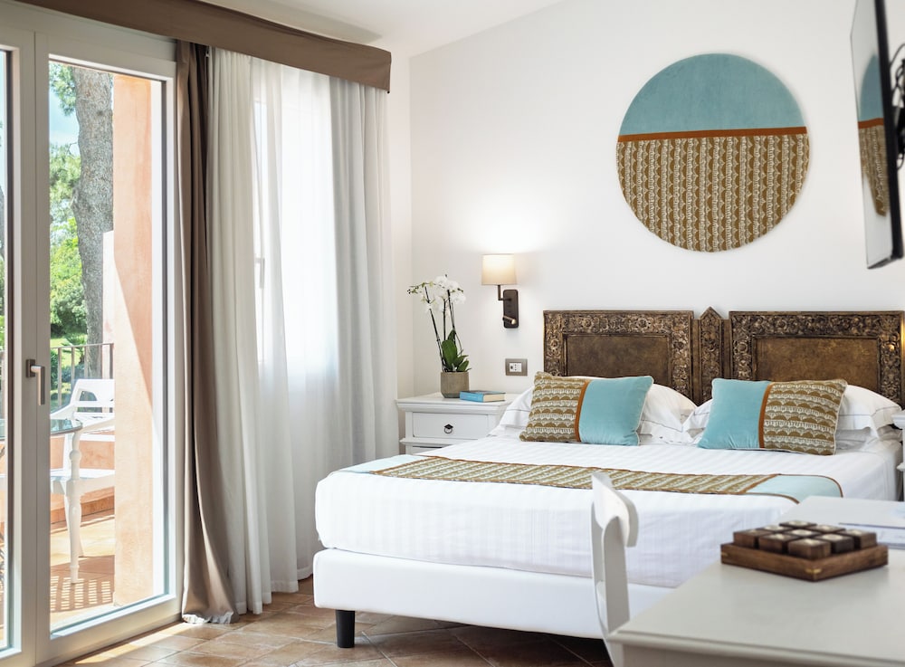 Hotel Cala Caterina - Relaxing Escape — Hotel rooms in Villasimius, Sardinia
