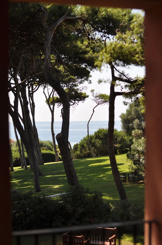 Hotel Cala Caterina - Relaxing Escape — Hotel rooms in Villasimius, Sardinia
