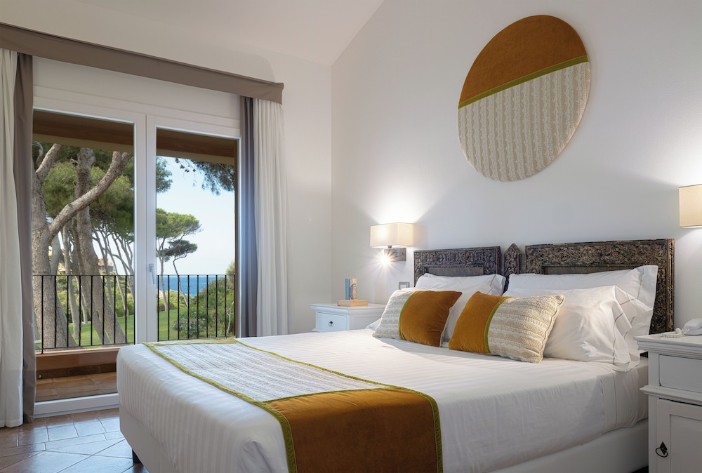 Hotel Cala Caterina - Relaxing Escape — Hotel rooms in Villasimius, Sardinia