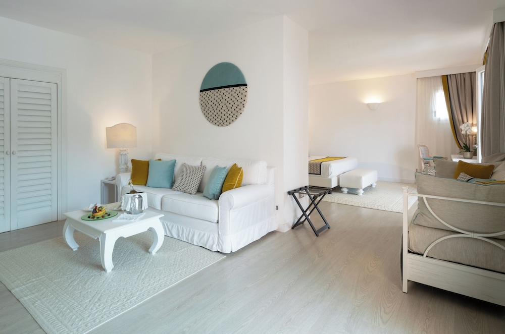 Hotel Cala Caterina - Relaxing Escape — Hotel rooms in Villasimius, Sardinia