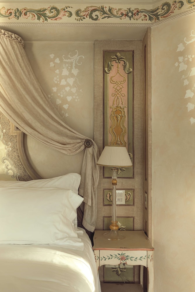 Hotel Cipriani, A Belmond Hotel, Venice — Hotel rooms in Venice, Veneto