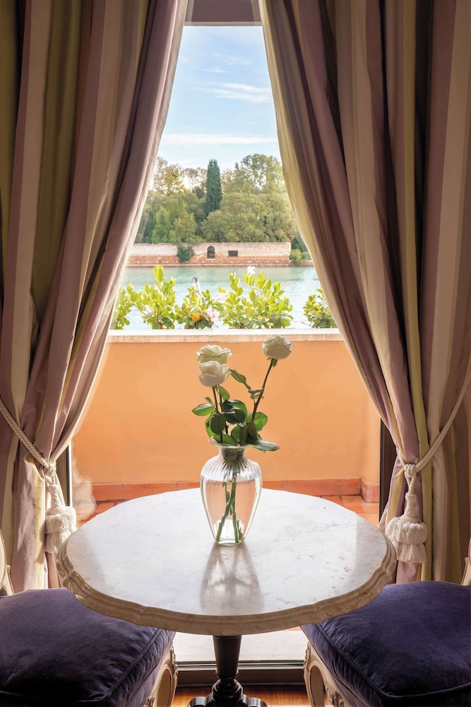 Hotel Cipriani, A Belmond Hotel, Venice — Hotel rooms in Venice, Veneto