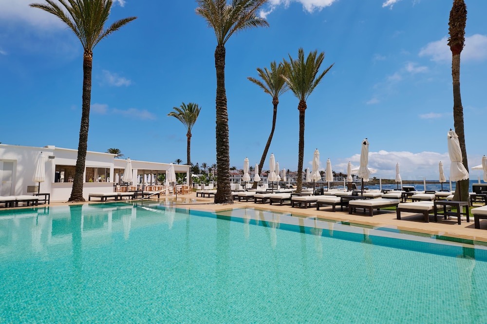 AluaSoul Menorca Hotel - Adults Only — Swimming pool in S'Algar, Balearic Islands