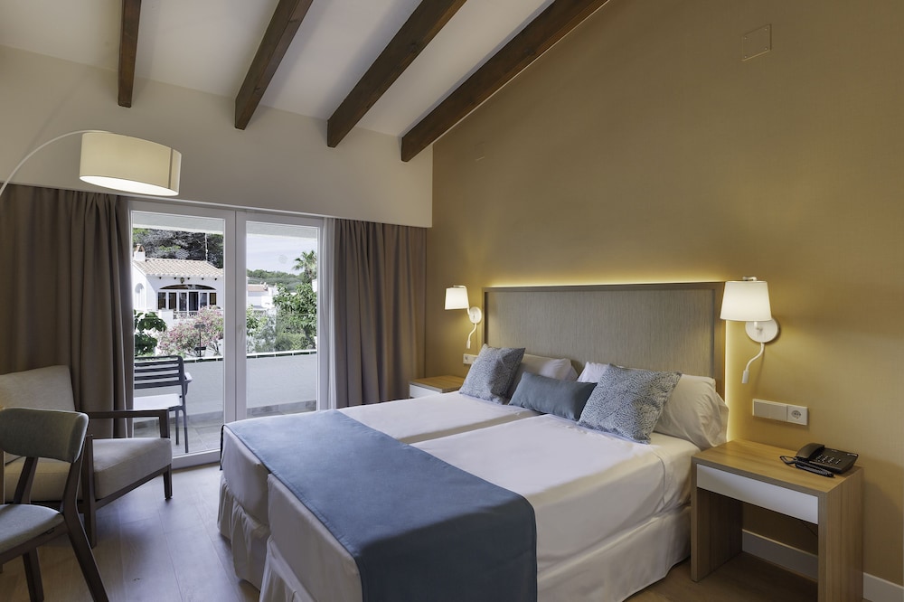 AluaSoul Menorca Hotel - Adults Only — Hotel rooms in S'Algar, Balearic Islands