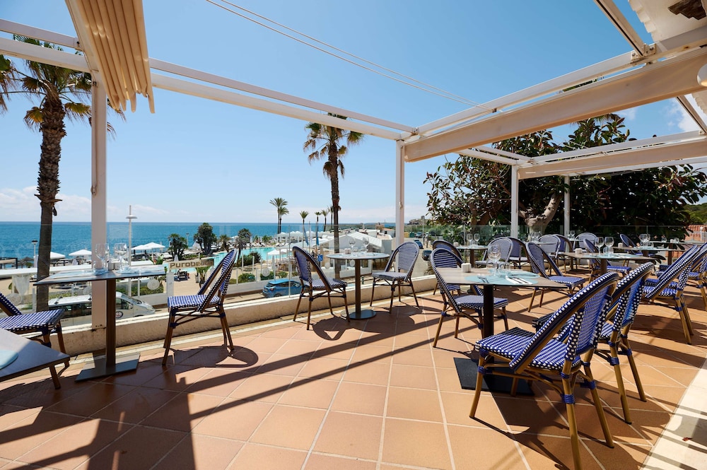 AluaSoul Menorca Hotel - Adults Only — Restaurant & bars in S'Algar, Balearic Islands