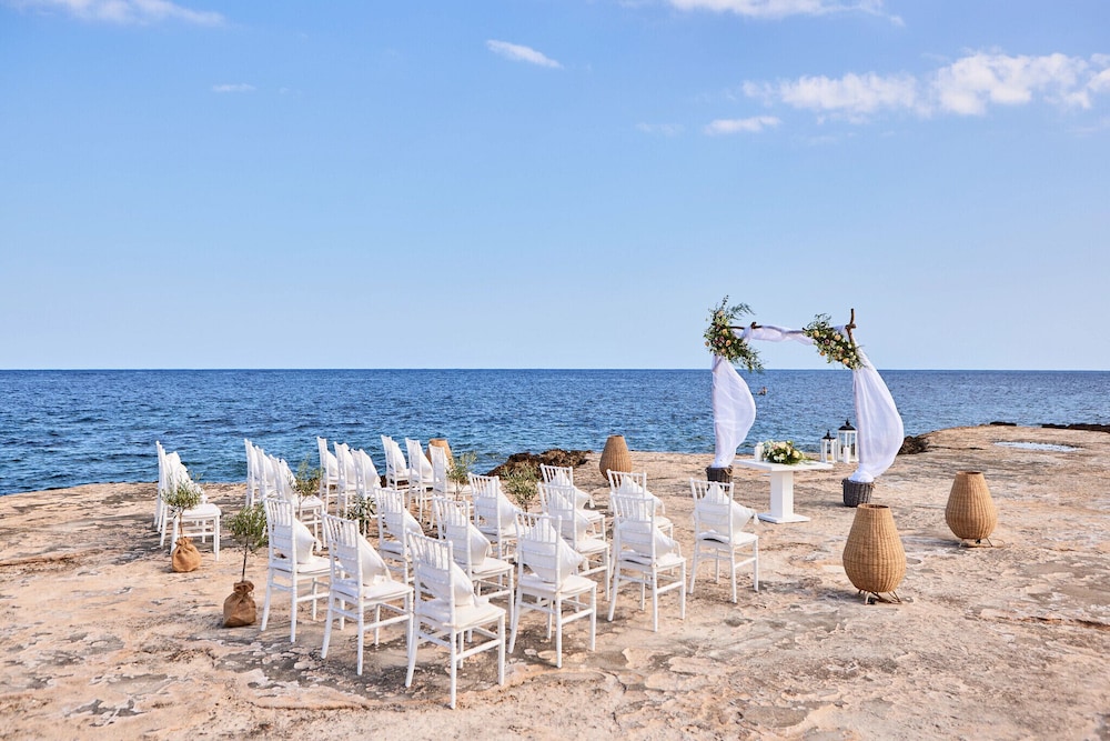 AluaSoul Menorca Hotel - Adults Only — Beach in S'Algar, Balearic Islands