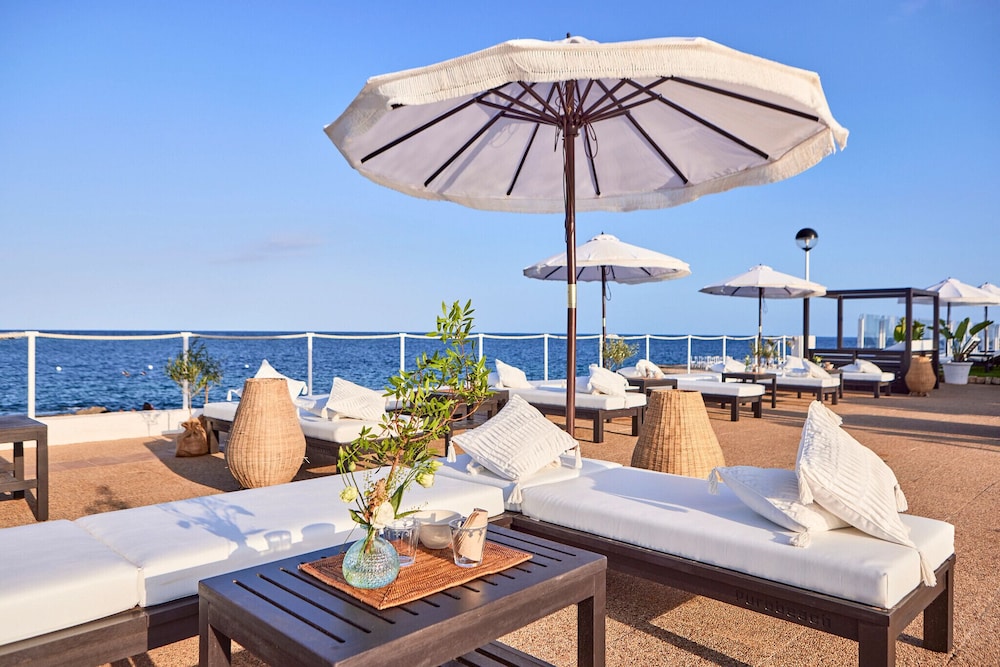 AluaSoul Menorca Hotel - Adults Only — Beach in S'Algar, Balearic Islands